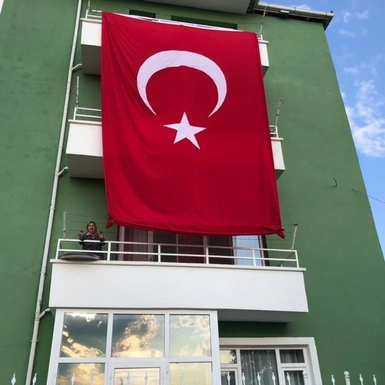 ÖĞRETMENLER GÜNÜNÜZ KUTLU OLSUN